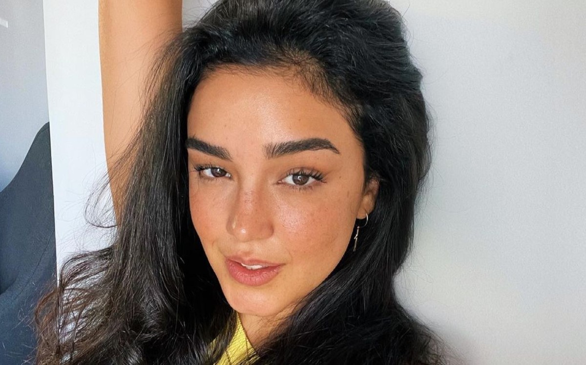 Ale Capetillo presume lujoso y costoso bolso Gucci inspirado en México