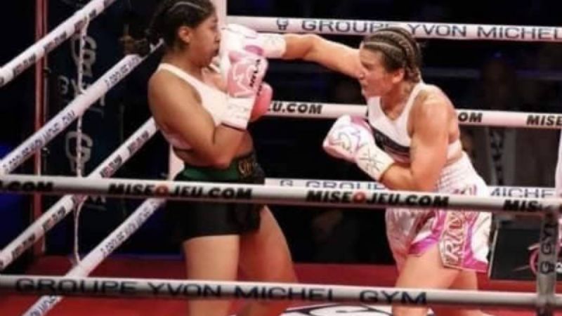 Boxeadora mexicana Jeanette Zacarías en combate previo a nocaut (Especial)