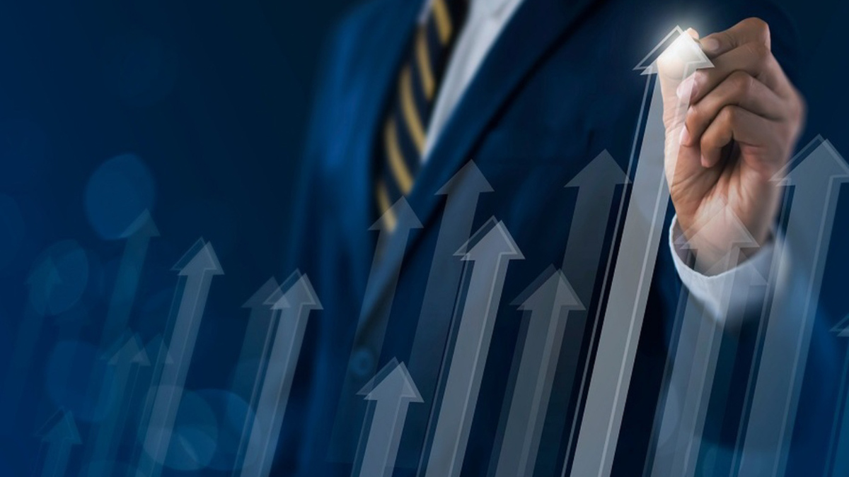 Crecimiento e inversión, los grandes faltantes en Tercer Informe