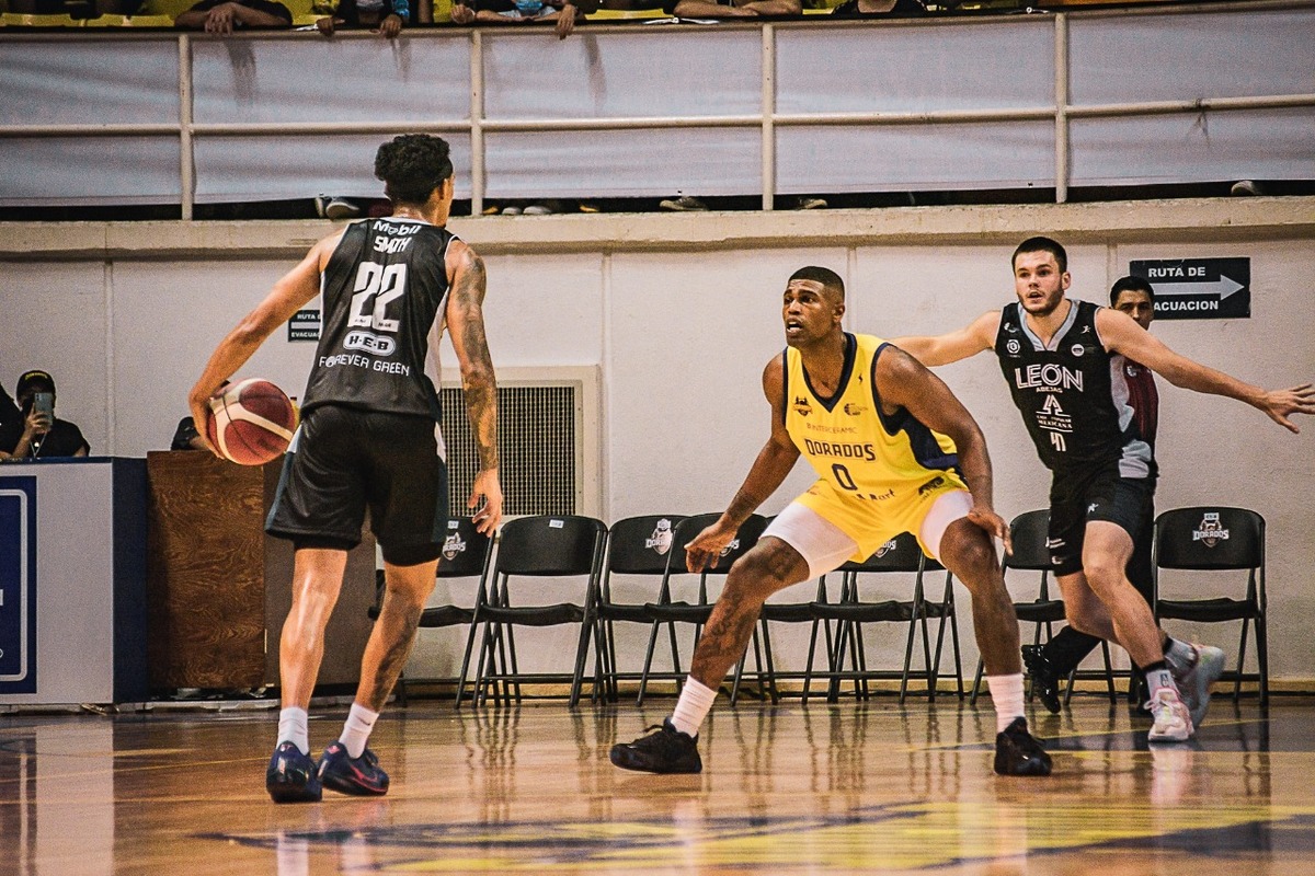Abejas de León pierde en su primer partido de la temporada