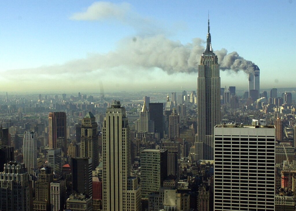 El DOJ, el FBI y las agencias de Inteligencia tendrán que desclasificar documentos sobre los ataques a las Torres Gemelas. (AP / Archivo)