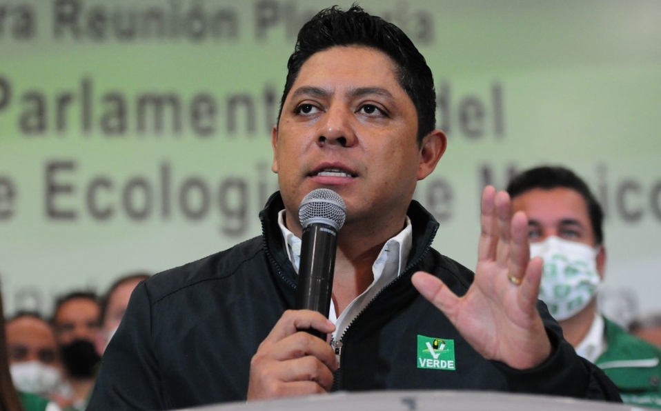 INE multa al PVEM y PT con 4.6 mdp por evasión