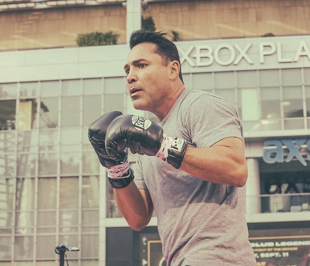 Oscar de la Hoya (Instagram: @oscardelahoya)