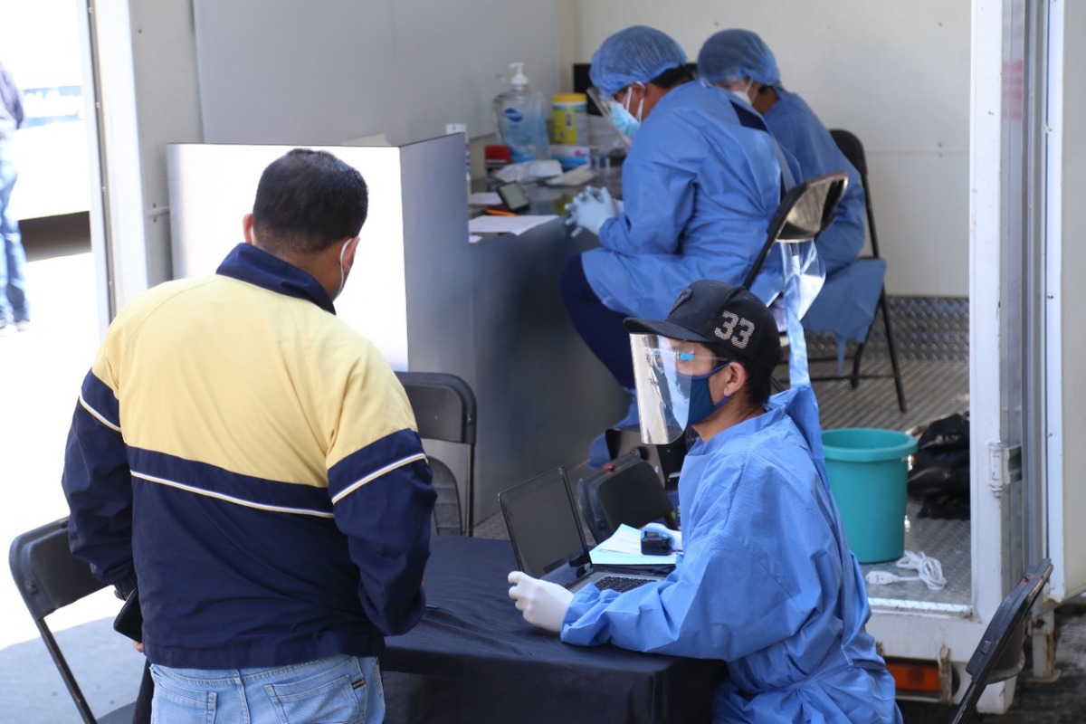 Siguen las pruebas rápidas en Pachuca, para detectar el número de casos de covid-19 (Jorge Sánchez)