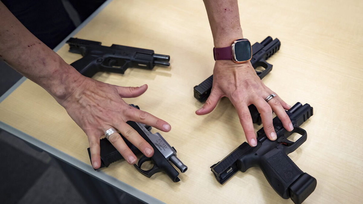 Texas permite ahora portar un arma de fuego en público sin capacitación ni licencia