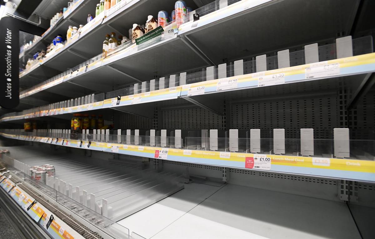 El Brexit ha provocado la escasez de productos en supermercados y restaurantes. (EFE)