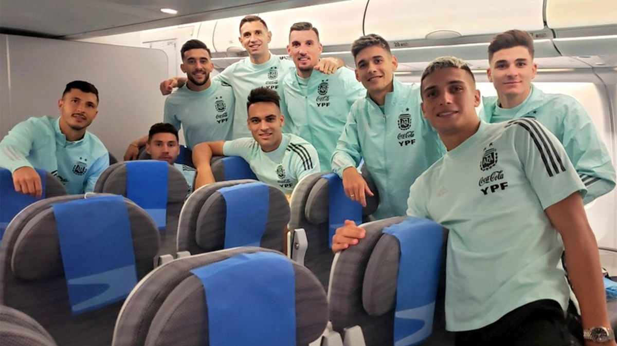Argentina regresa a Buenos Aires con cuatro jugadores deportados