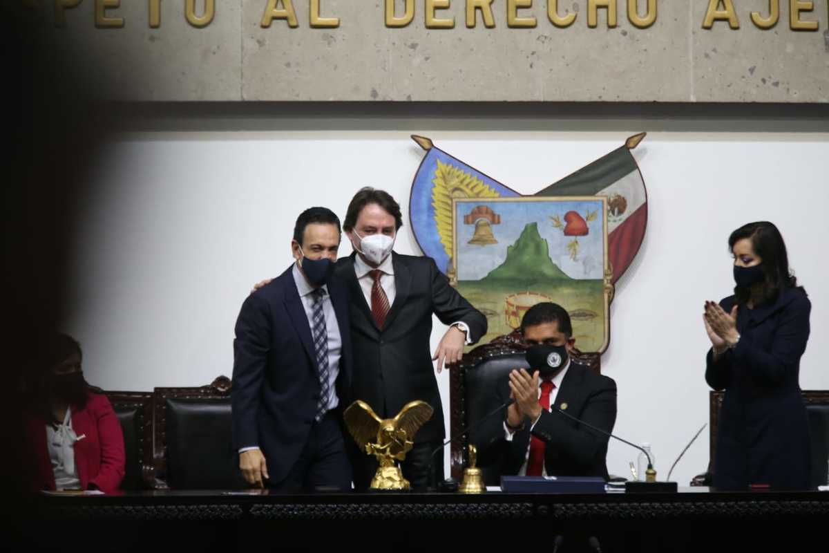 Francisco Xavier Berganza y el gobernador Omar Fayad Meneses. (Jorge Sánchez)