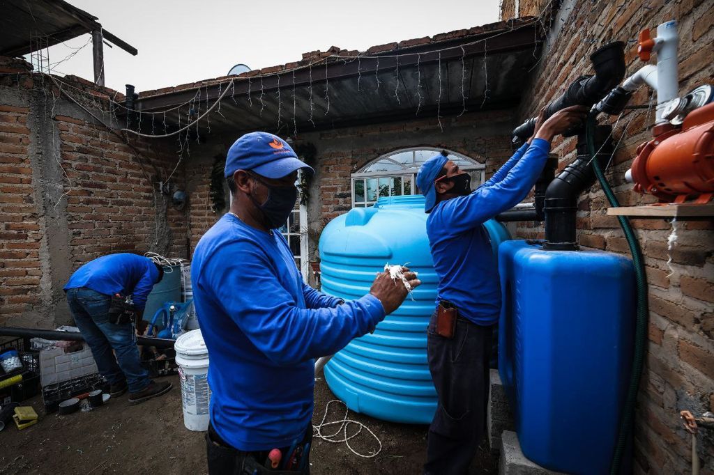 Se instalaron 600 sistemas de captación de agua pluvial. (Cortesía)