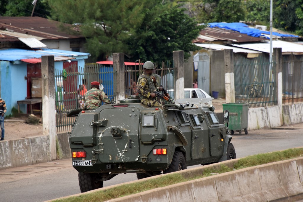 Militares han salido a las calles de Guinea. | AFP