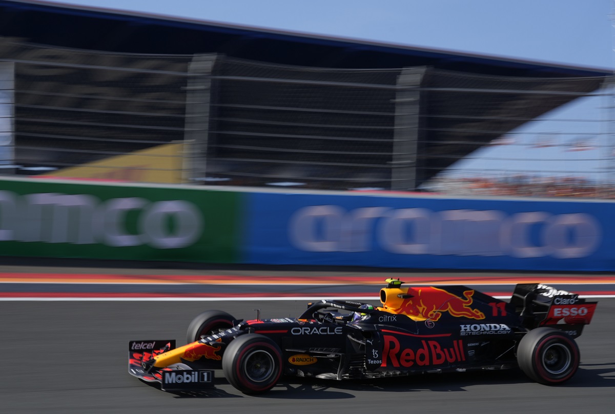 Sergio Pérez durante el Gran Premio de Holanda (AP)