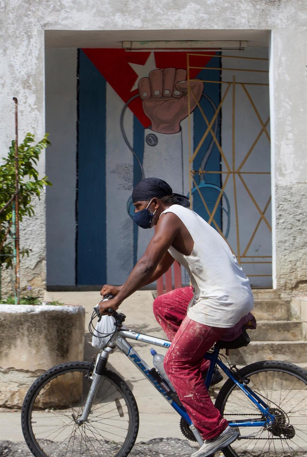 Cuba sigue avanzando en la vacunación contra covid-19 en su población. (EFE)