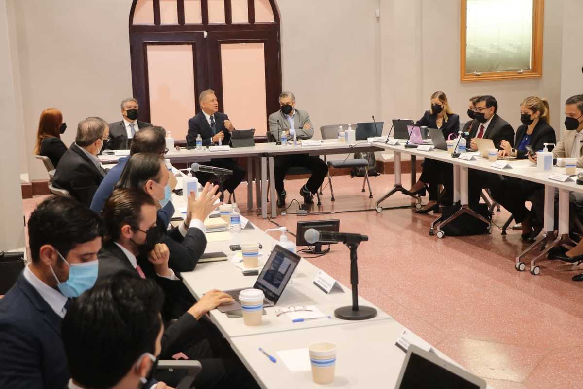 Iván Rivas Rodríguez, quien encabezó el equipo de transición de Economía, calificó la reunión muy positiva. Foto: Leonel Rocha