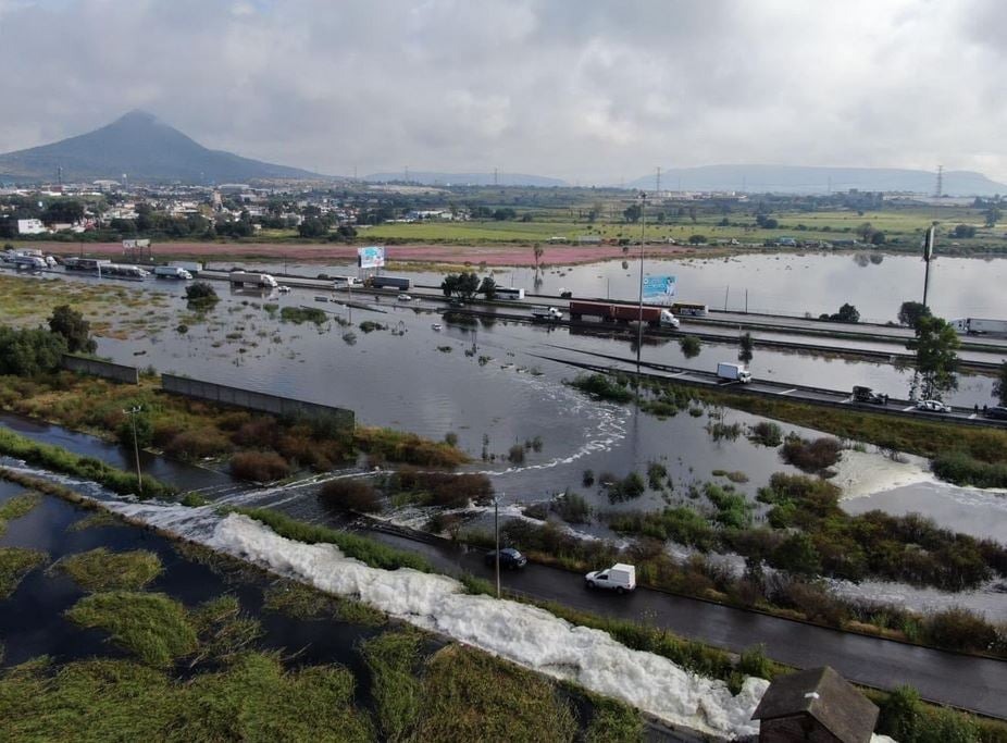 El tránsito en la autopista ha sido lento. (Especial)