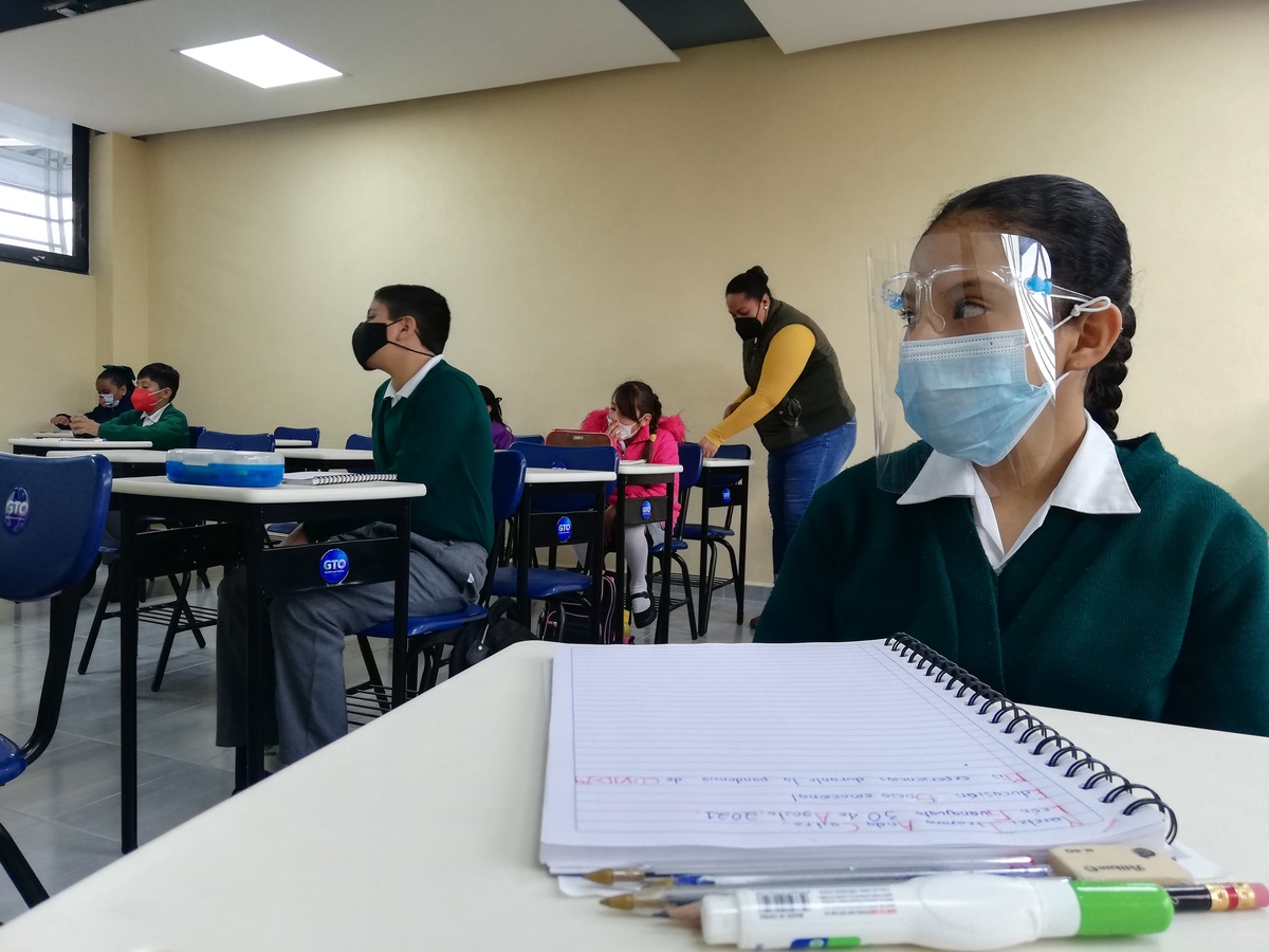 En Guanajuato se mantiene la vigilancia para detectar posibles contagios de covid-19 en escuelas. Dany Béjar.