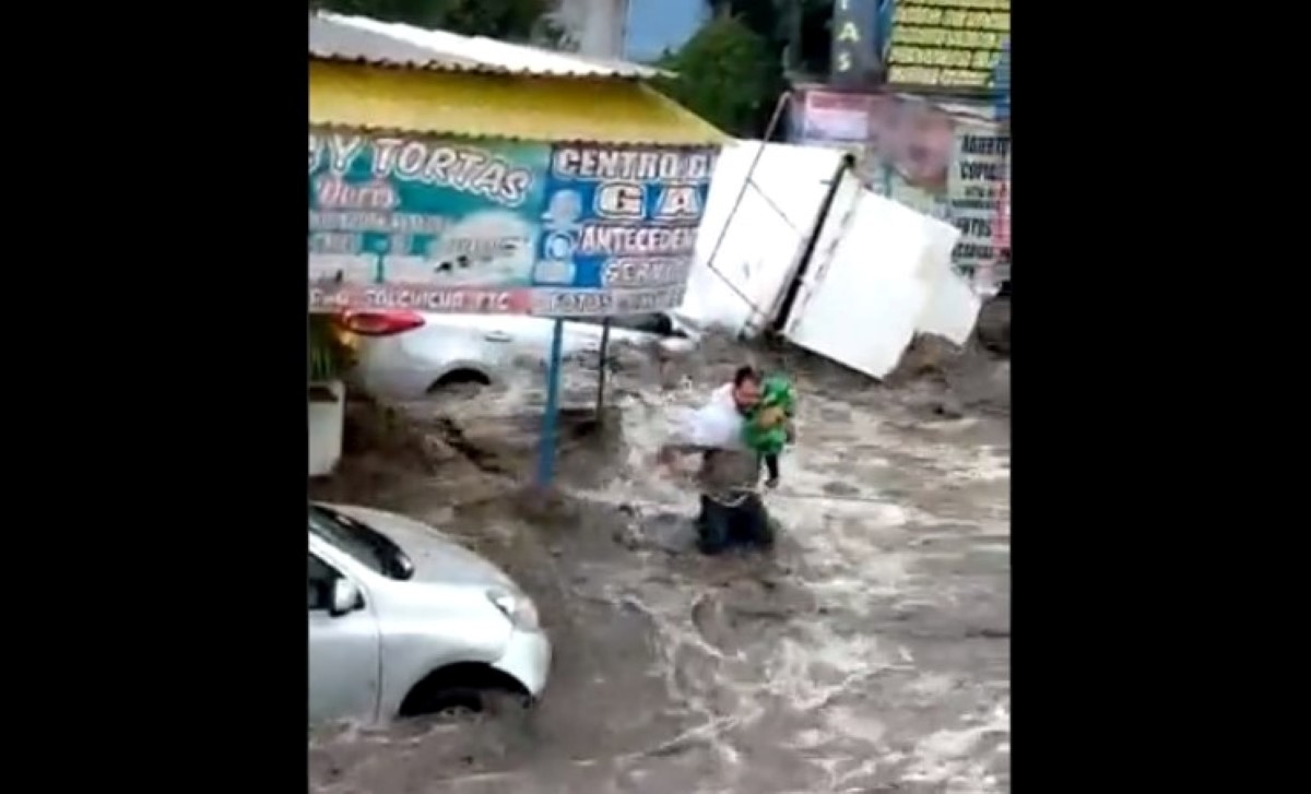 El rescate ocurrió en la colonia San Cristóbal, en Ecatepec. | Twitter  @rcastillop