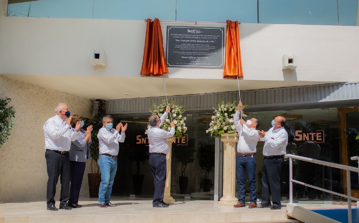 Rinden homenaje a maestros de Tamaulipas fallecidos por covid-19. (Secretaría de Educación)