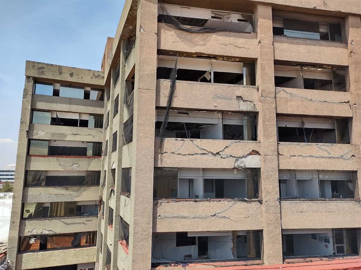 Edificio dañado en sismo de 2017 | Michelle Mejía