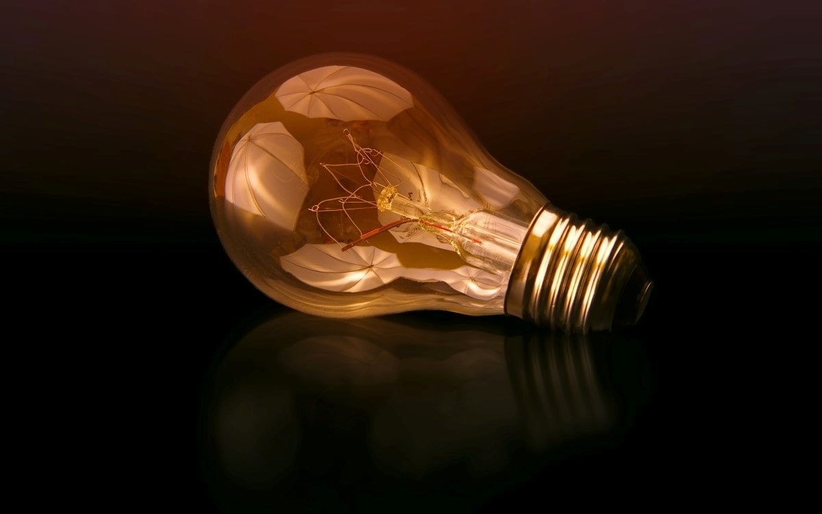 Los expertos recomiendan el ahorro de energía eléctrica para evitar incendios y apagones por las altas temperaturas. (Foto/Unsplash)