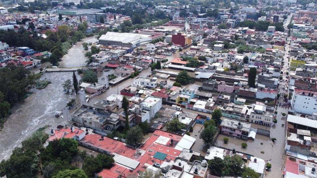 Inundaciones en Tula tras desbordamiento de río.