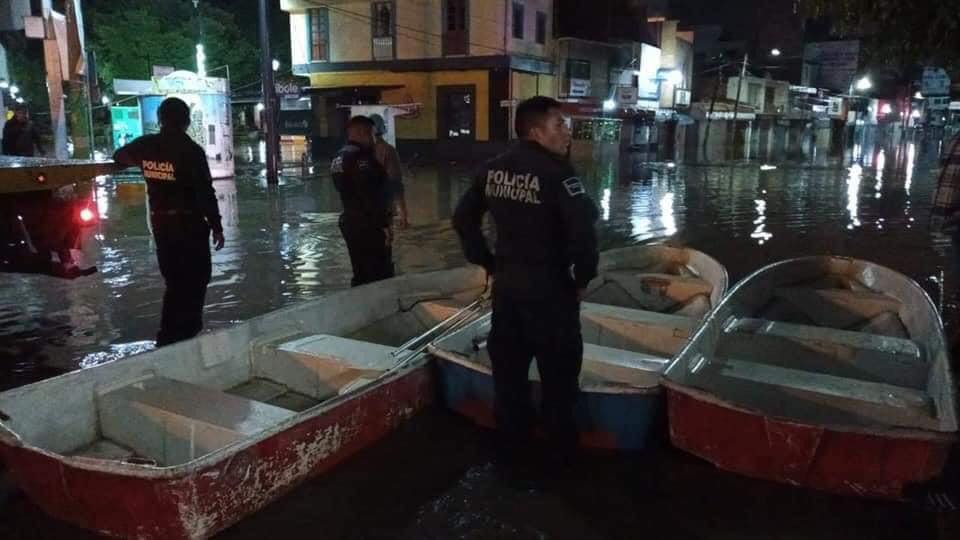 Lanchas enviadas por el diputado Ochoa para la policía municipal de Tula. (Cortesía)