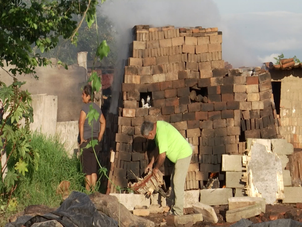 Talleres de ladrillo tardarían en recuperarse de inundación (Diana Barajas)
