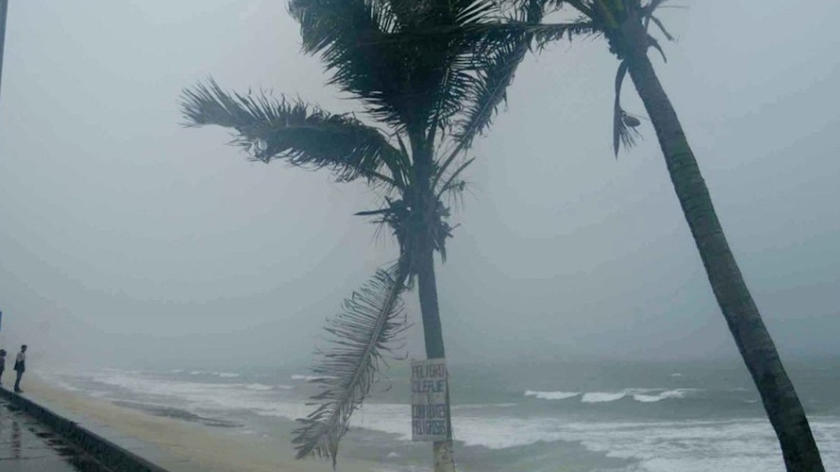 OIaf' se intensifica a huracán categoría 1 frente a Los Cabos; se prevén lluvias torrenciales