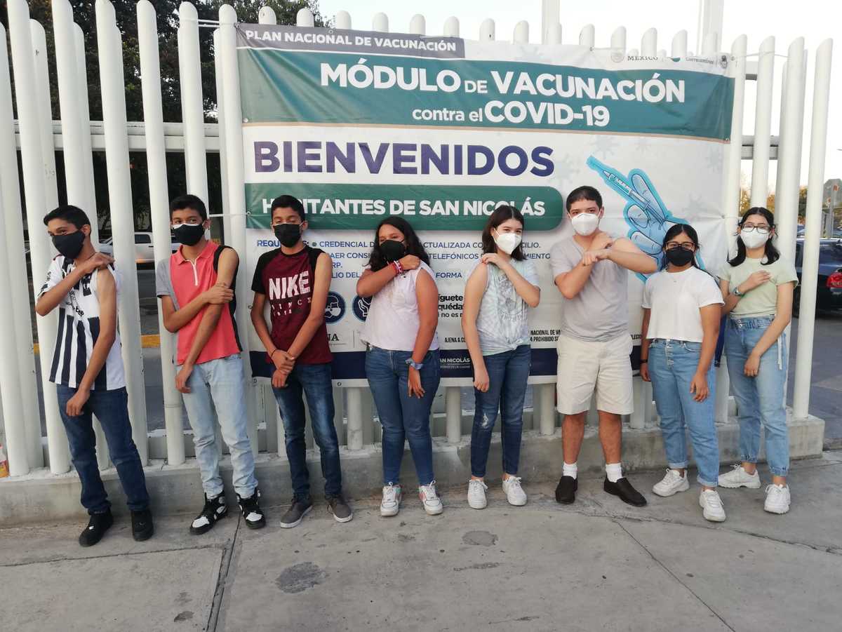Los padres de los menores firmaron una responsiva para que se realizara la aplicación de la vancuna. Foto: Eduardo Mendieta
