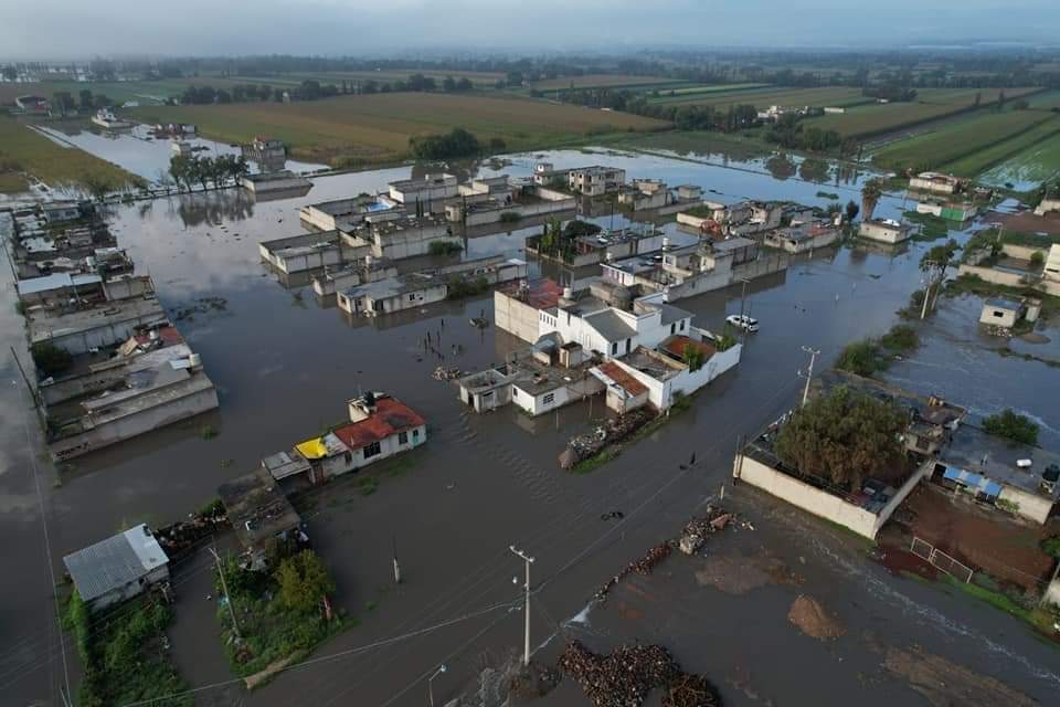 Tlahuelilpan, casas quedan bajo el agua. (Especial)