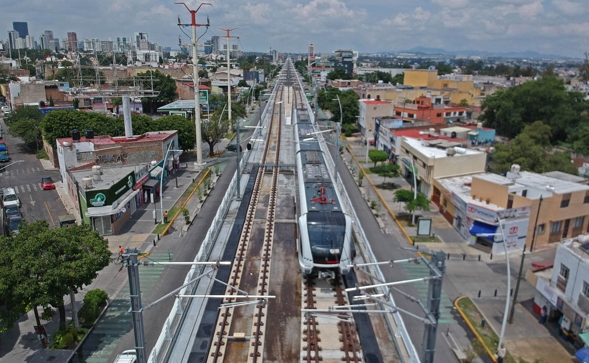 Línea 3 del Tren Ligero cumple un año (Fernando Carranza)