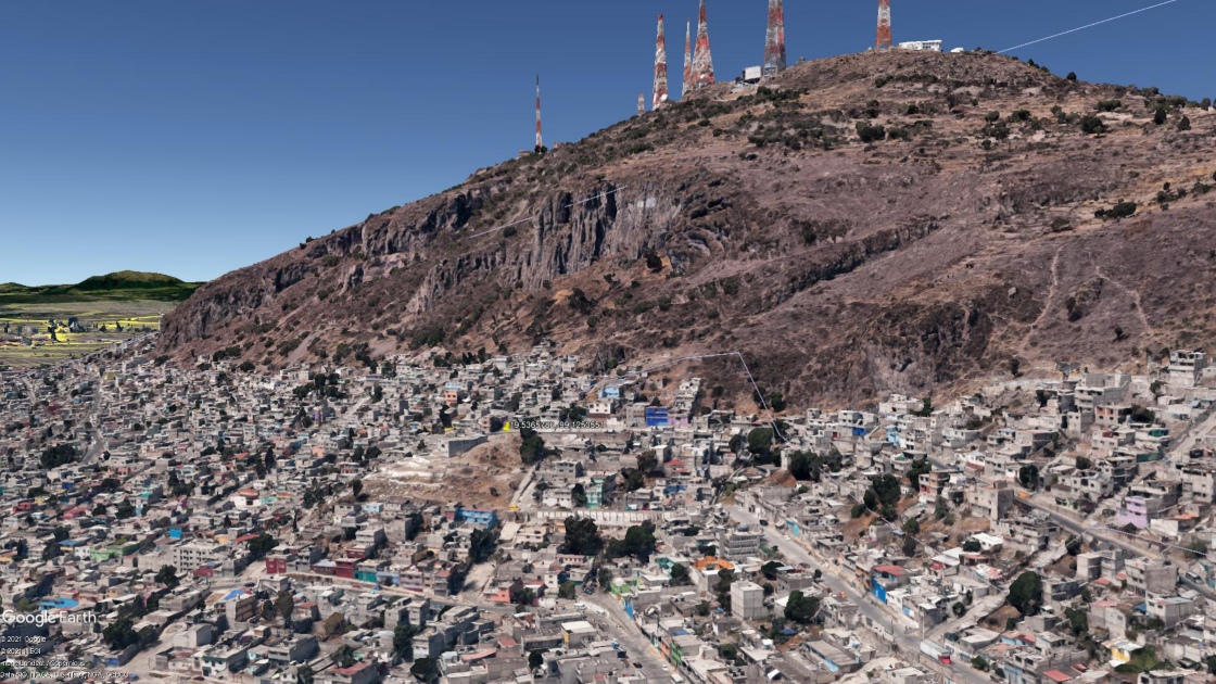 Vista 3D de la colonia Lázaro Cárdenas, cercana al cerro del Chiquihuite en el Valle de México. (Google Earth)