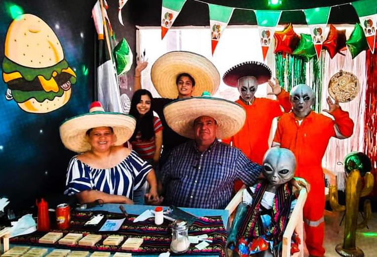 Familia de Brasil de vacaciones en Tampico (especial)