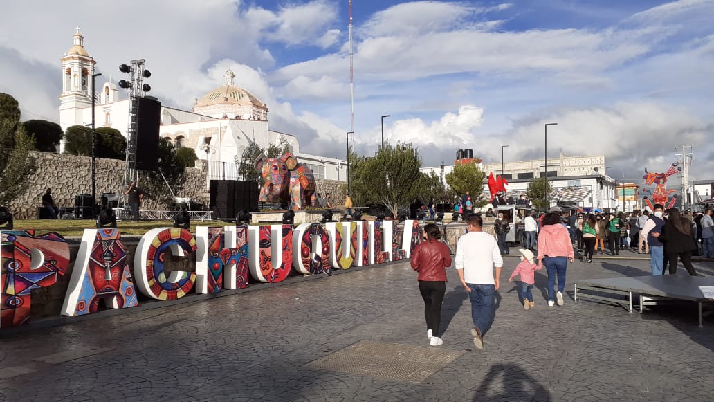Rehabilitación de la explanada municipal de Pachuquilla en Mineral de la Reforma. (Teodoro Santos)