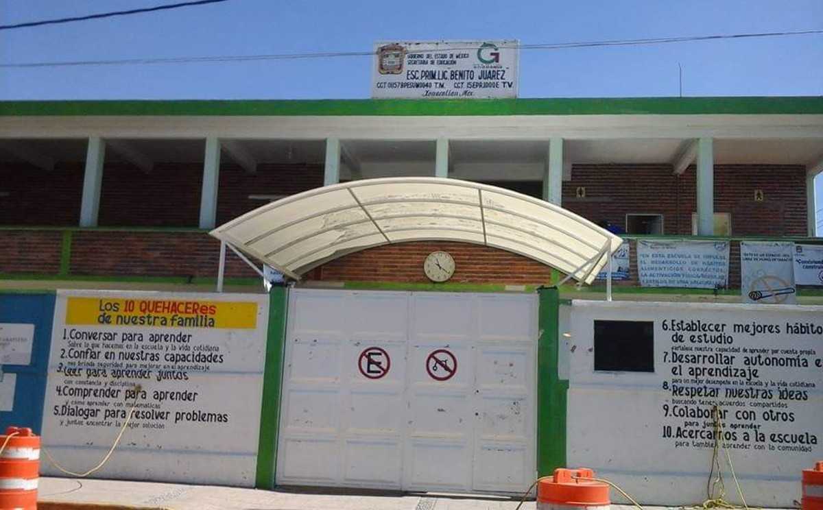 Señalan que "la docente se encuentra en aislamiento domiciliario".