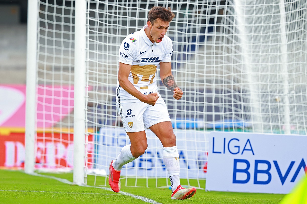Juan Ignacio Dinenno en festejo de gol (Imago7)