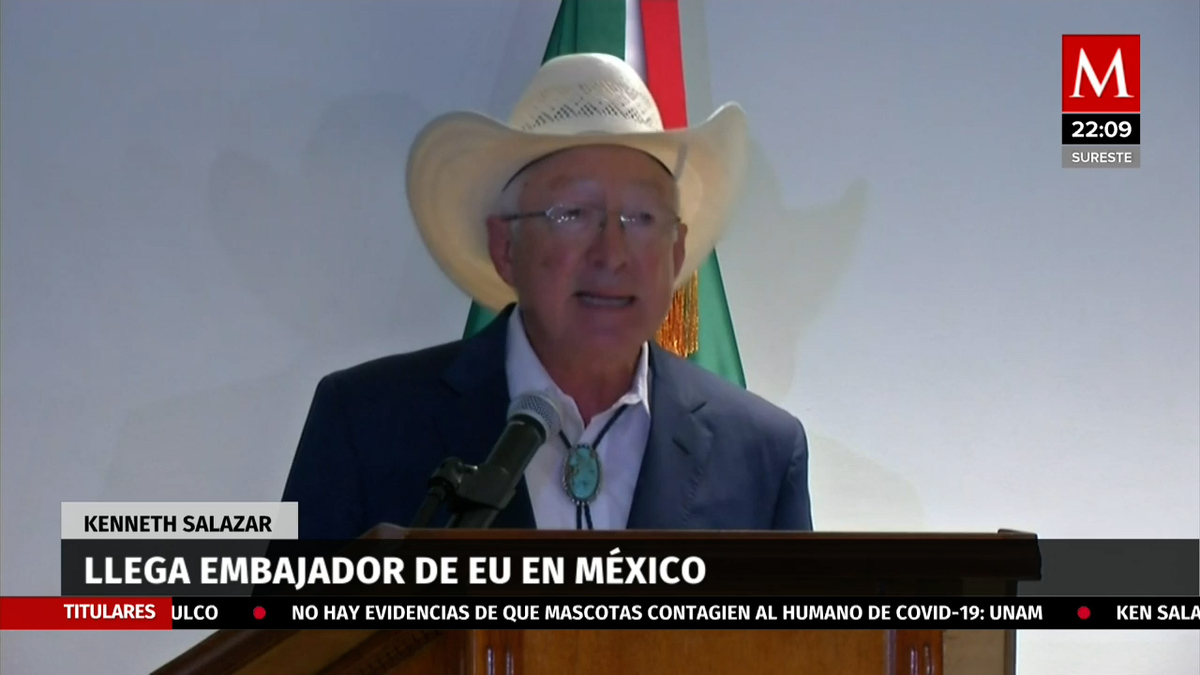 Ken Salazar llegar para asumir como embajador de EU en México