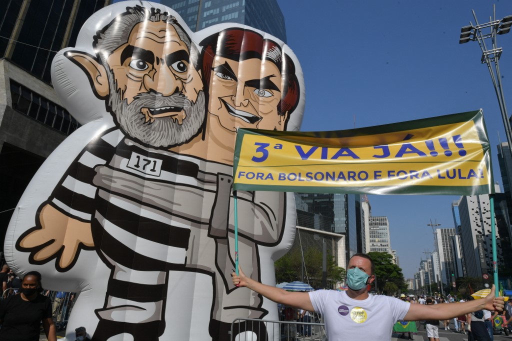 Las manifestaciones fueron contra el actual presidente Jair Bolsonaro y el ex presidente Luiz Inácio Lula da Silva. (AFP)