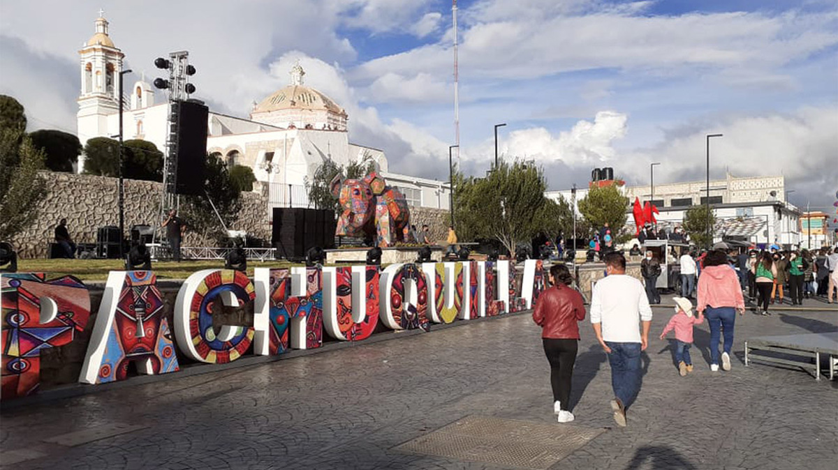 Inaugura Israel Félix plaza pública de Pachuquilla