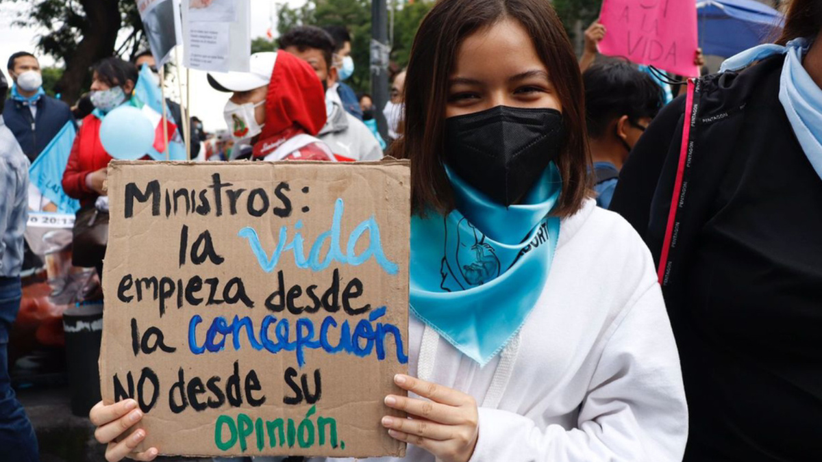 Integrantes del frente nacional por la familia rechazan