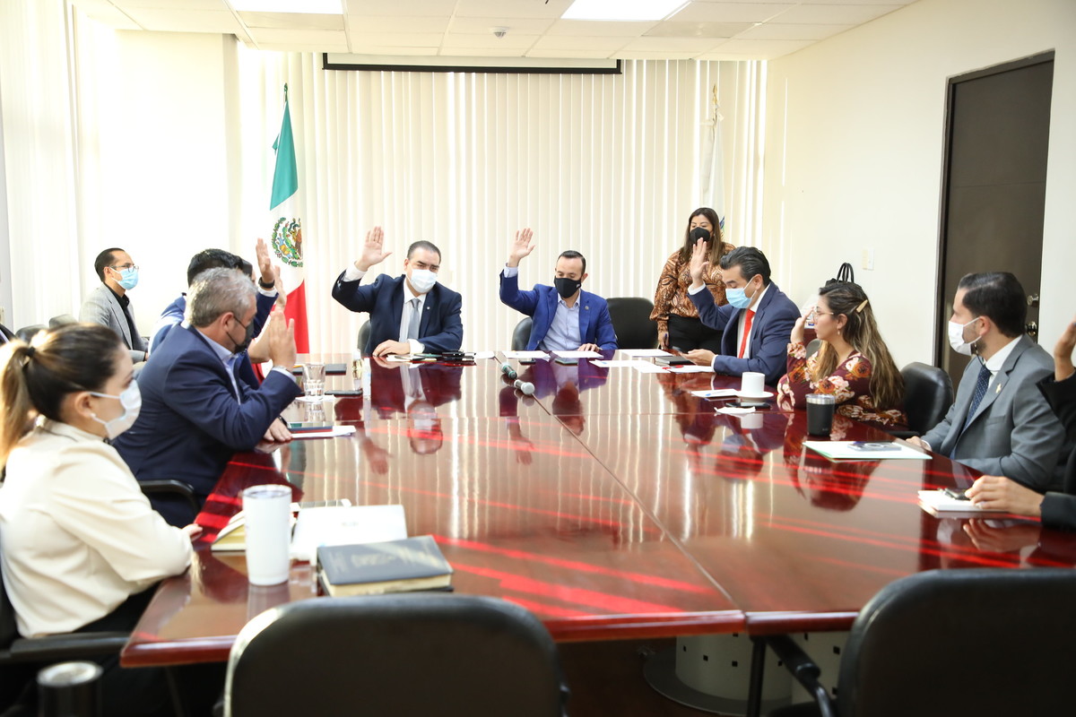 El PAN obtuvo 11 comisiones, mientras que PRI 10. Foto: Especial