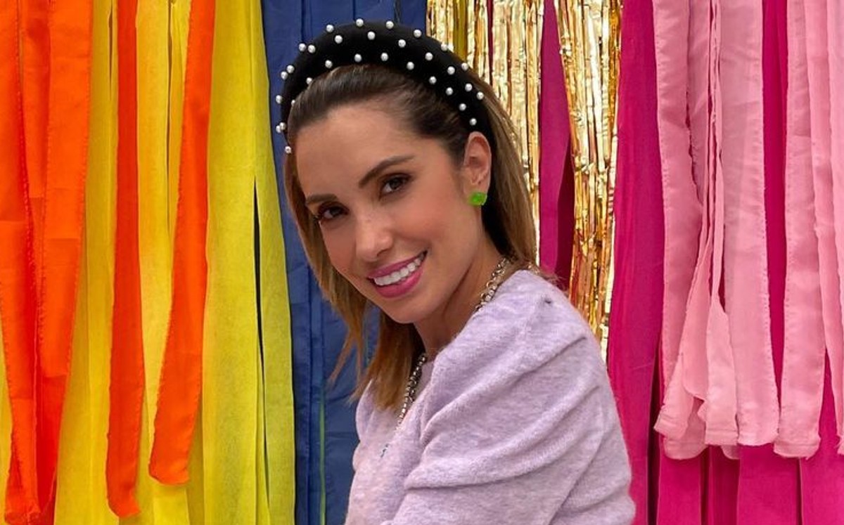 Andrea Escalona comete error en pleno programa de 'Hoy'