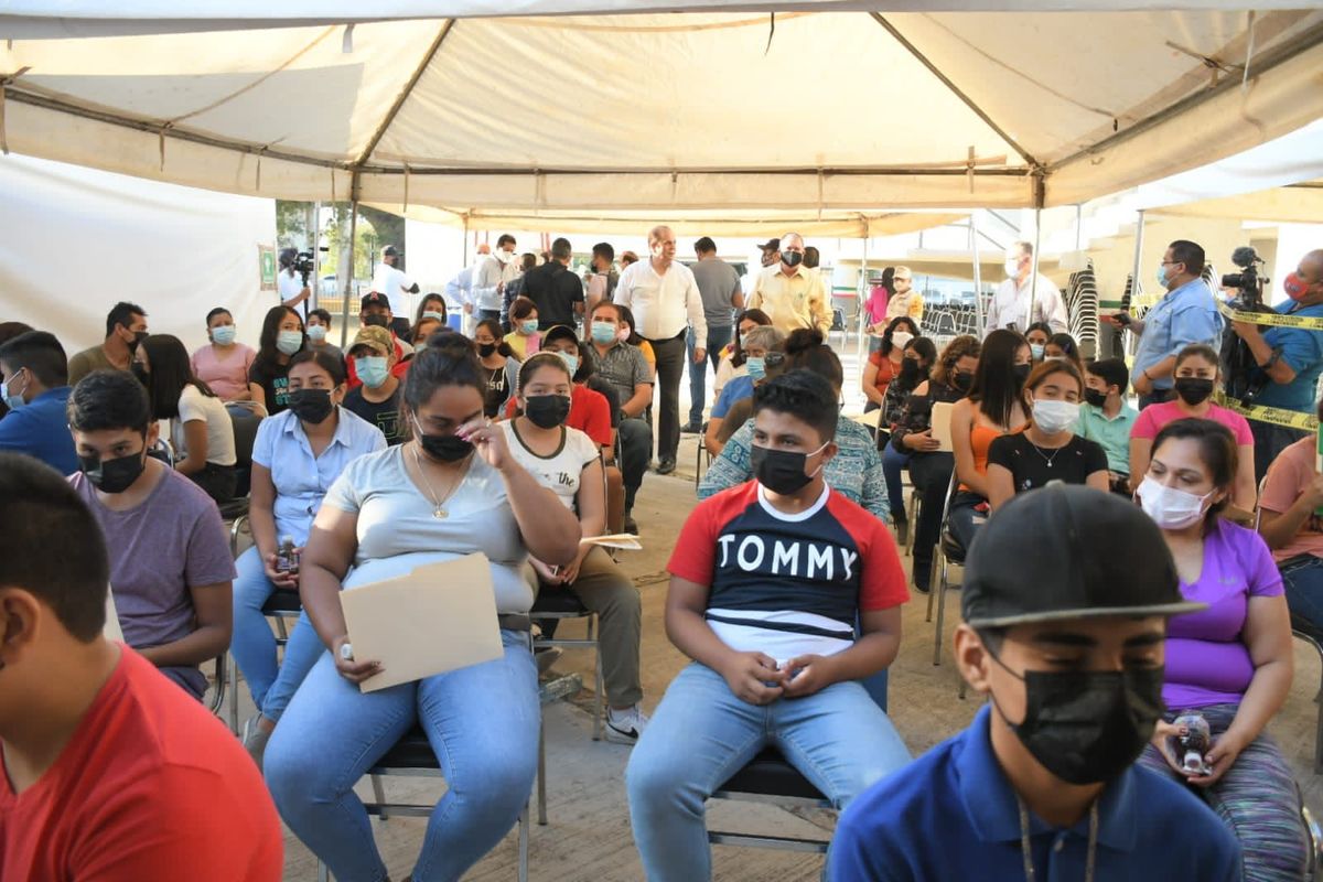 Es la primera aplicación de vacuna covid que logra México en Coahuila, donde menores de edad recibirán la dosis. | Christian Sánchez