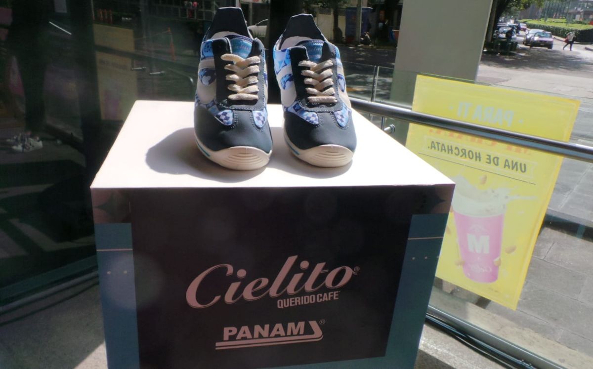 Así son los tenis de Panam y Cielito Querido Café