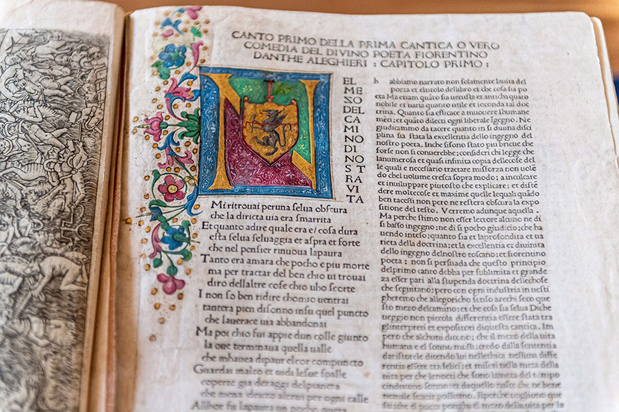 Esta edición florentina fue impresa en 1481 por Nicolaus Laurentii. | EFE