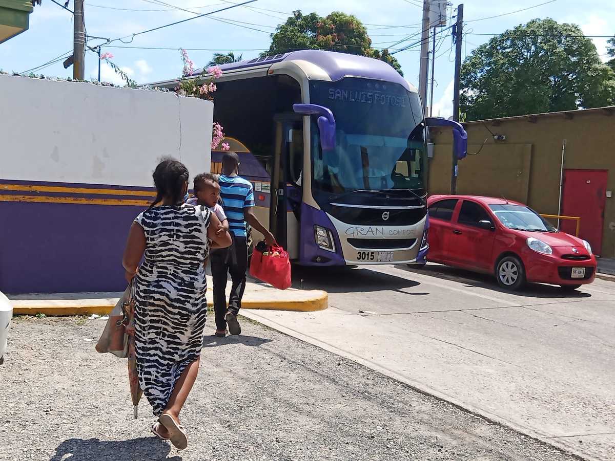 Haitianos buscan llegar a Estados Unidos, pasan por Tampico (Jesús García)