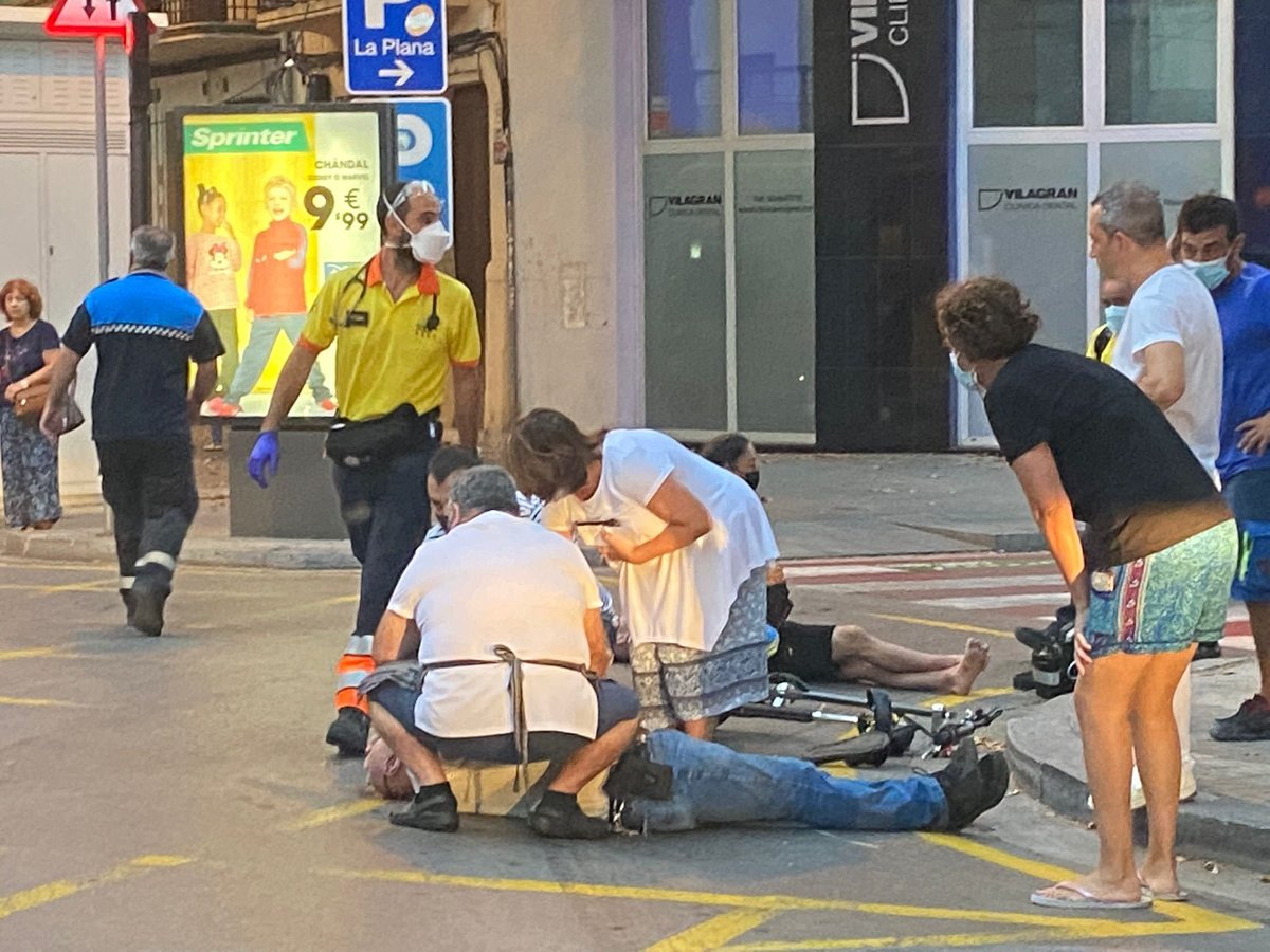 El peatón accidentado en España tiene 63 años. | Foto: Publicada en Twitter por TOT Badalona