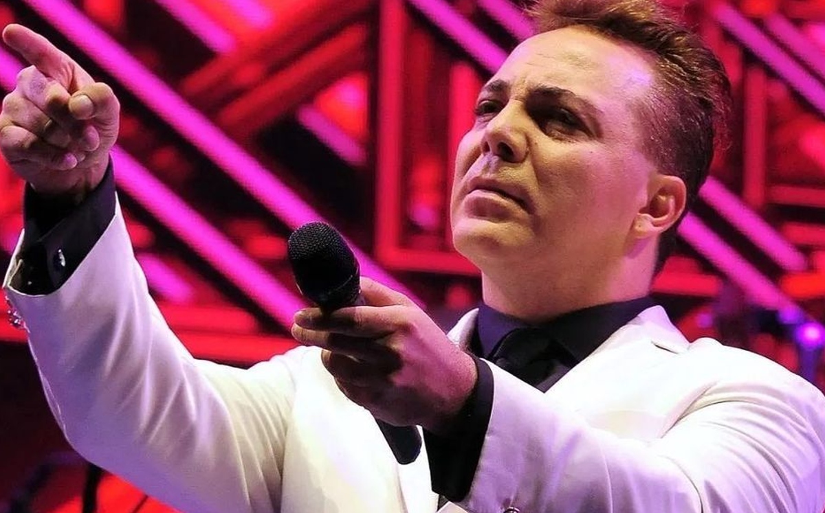 Cristian Castro contó que el papa lo eligió para interpretar dos canciones (Instagram).