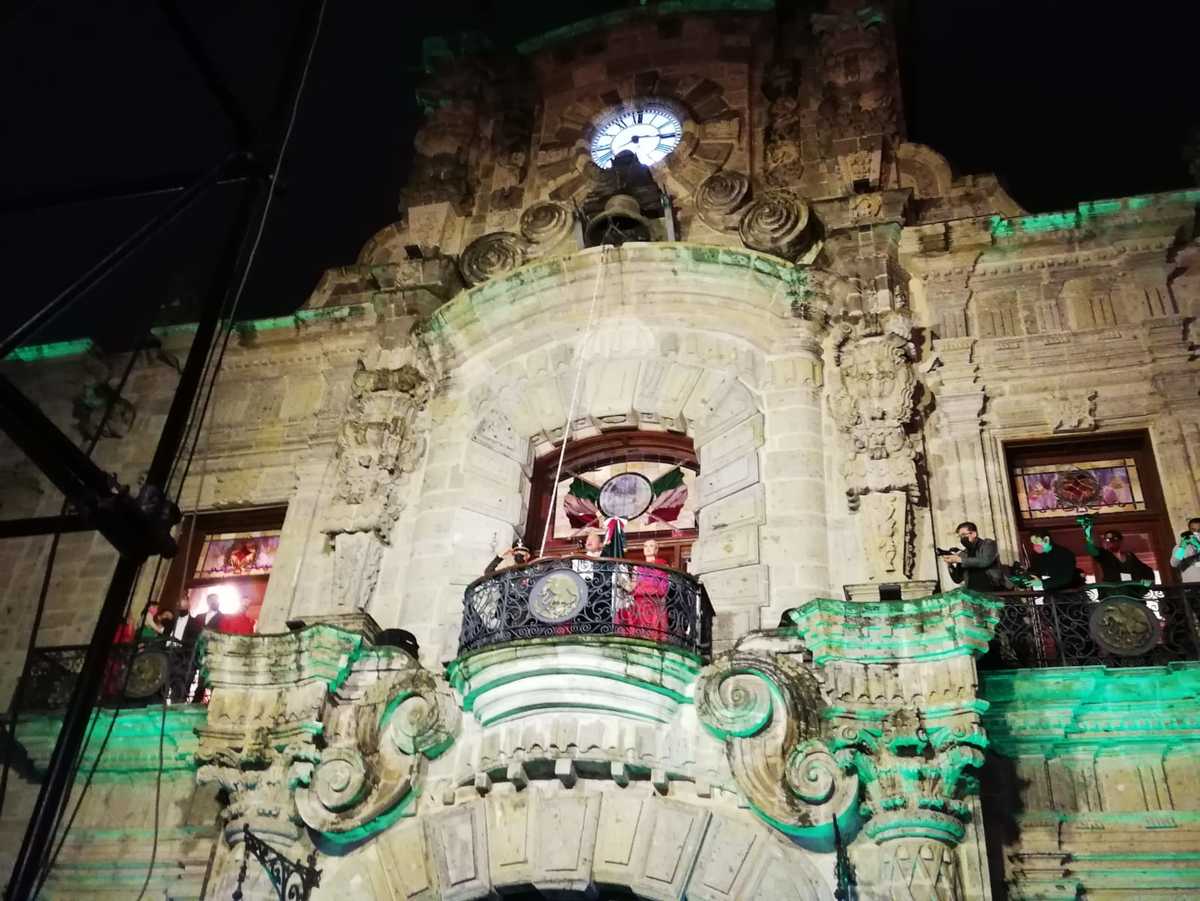 Sin gente, pero con emoción celebran Grito de Independencia en Guadalajara