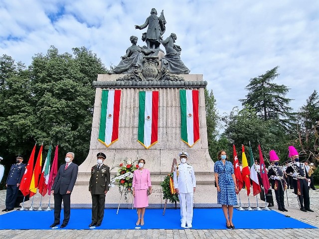 En la ceremonia estuvieron presentes cuerpo diplomático de México acreditado en España.
