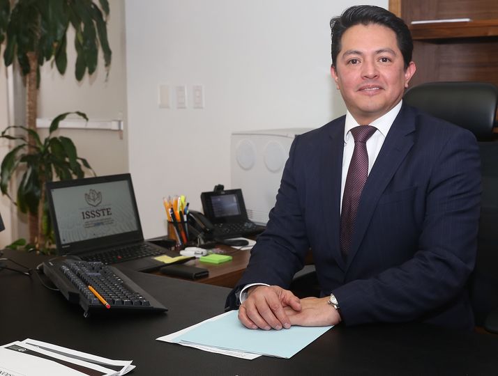 Edgar Díaz Garcilazo, nuevo vocero ejecutivo de PensionIssste. Foto: Facebook